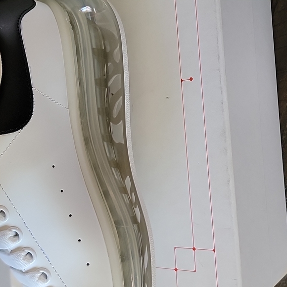 Women's Oversized Sneaker in White/black - Picture 5 of 10